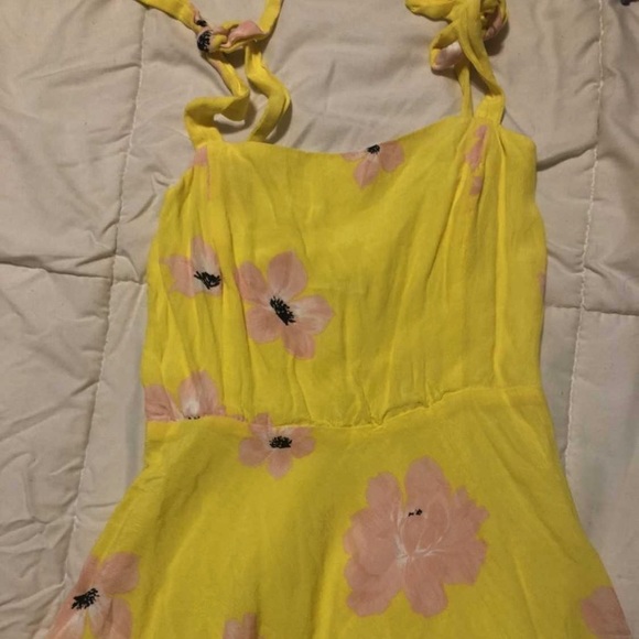 Zara Floral Dress - Picture 2 of 2